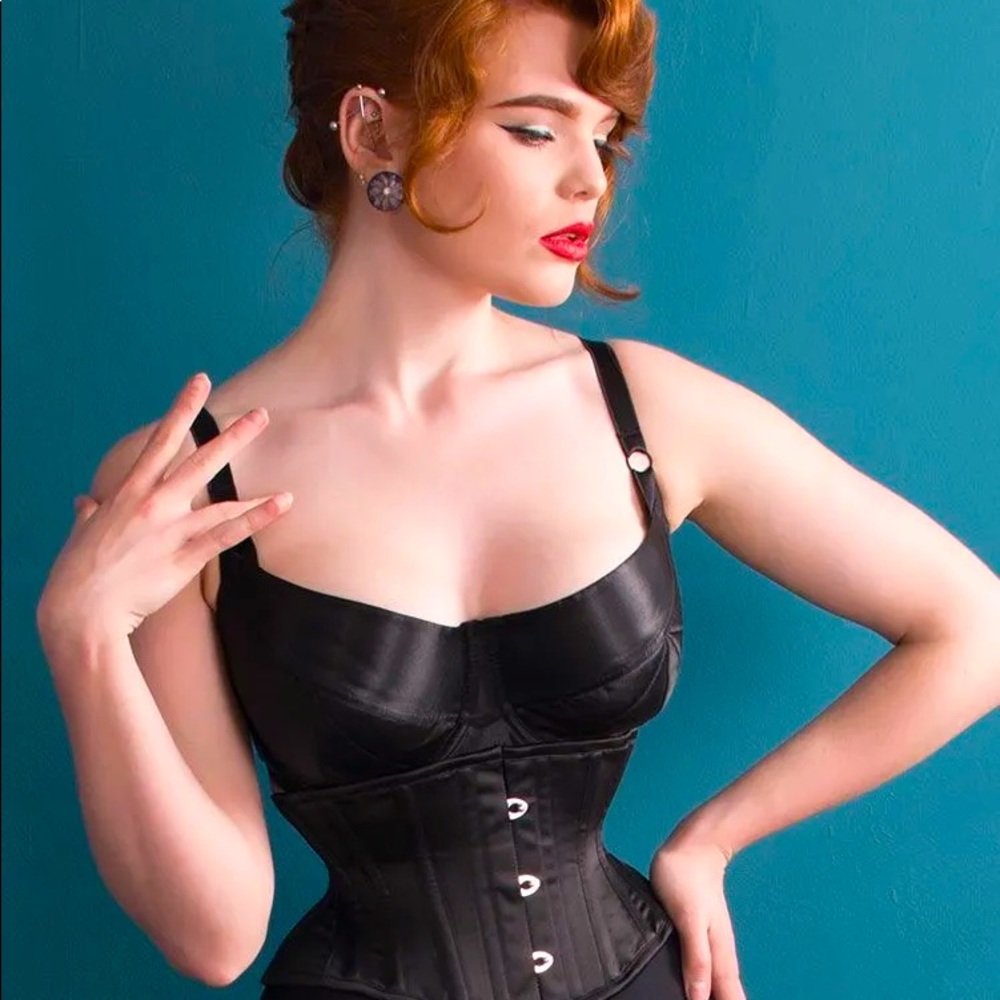 ISO WKD baby corset size 20